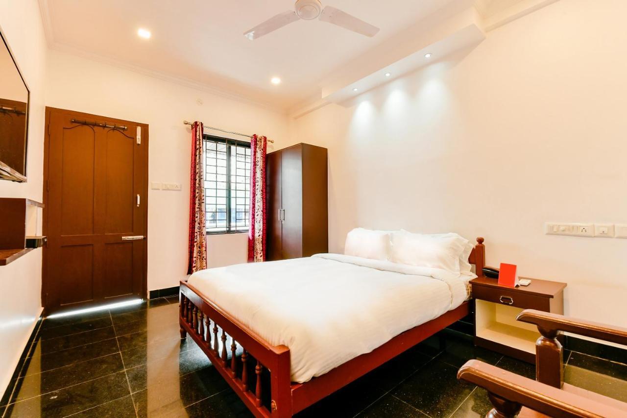 Spot On 39480 Vattekad Tourist Home 卡卡纳德 外观 照片